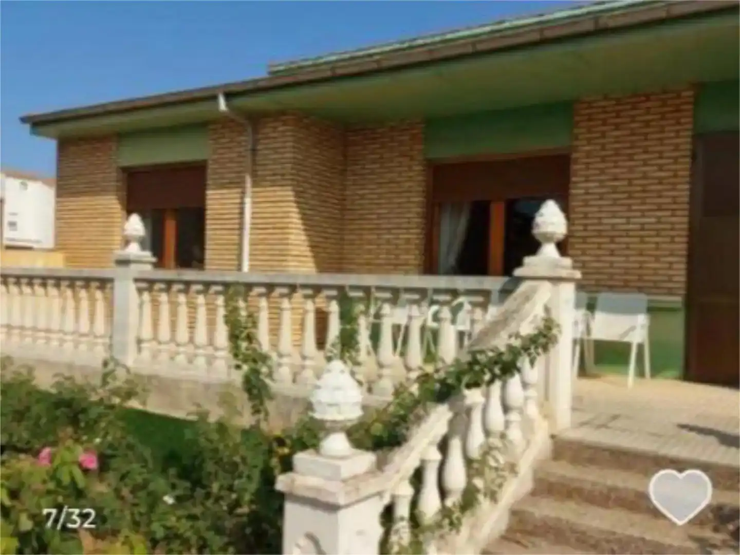 Vista exterior de Casa o xalet en venda en Gordoncillo amb Jardí privat
