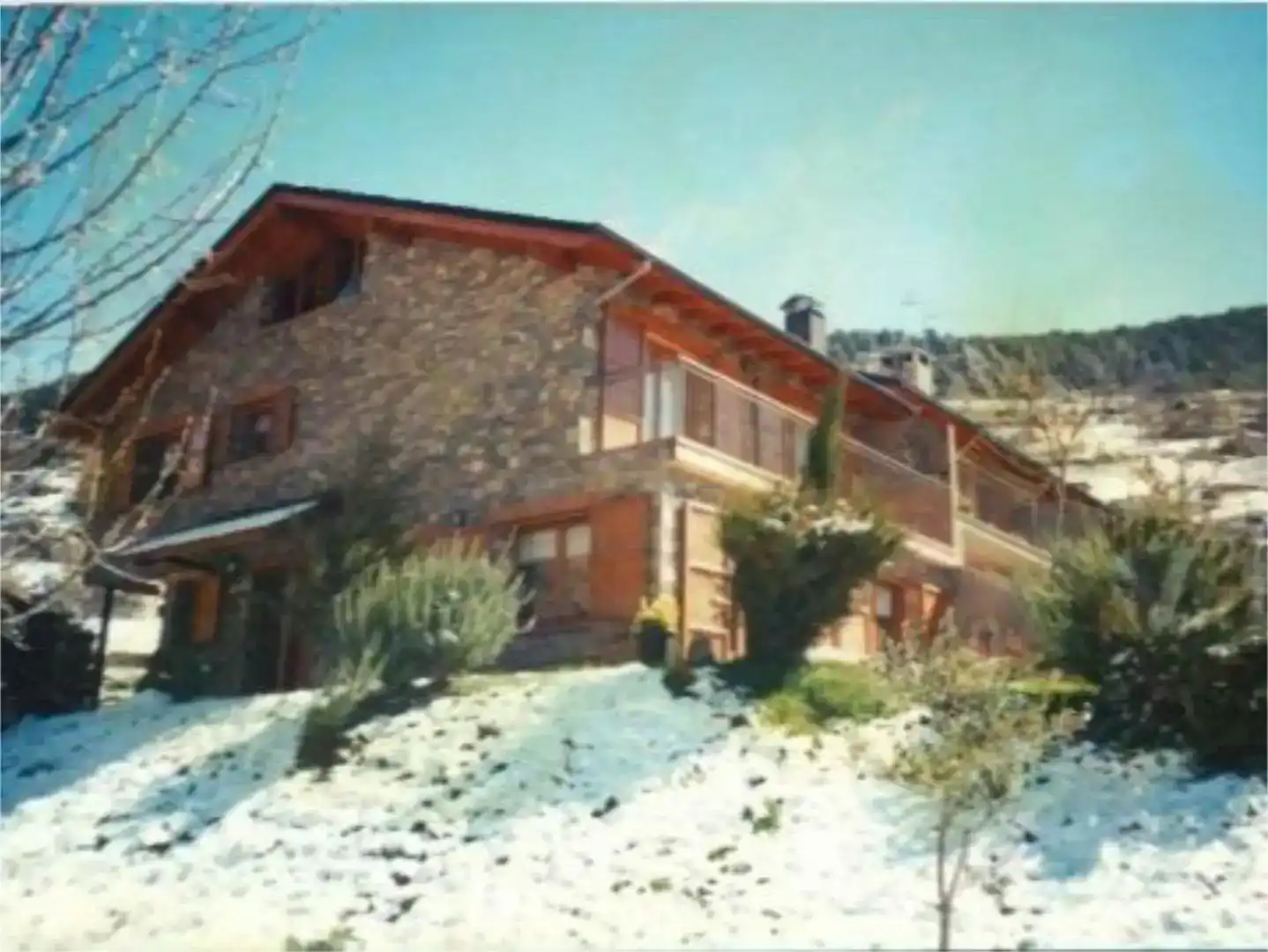 Vista exterior de Casa adosada en venda en Les Valls de Valira amb Balcó