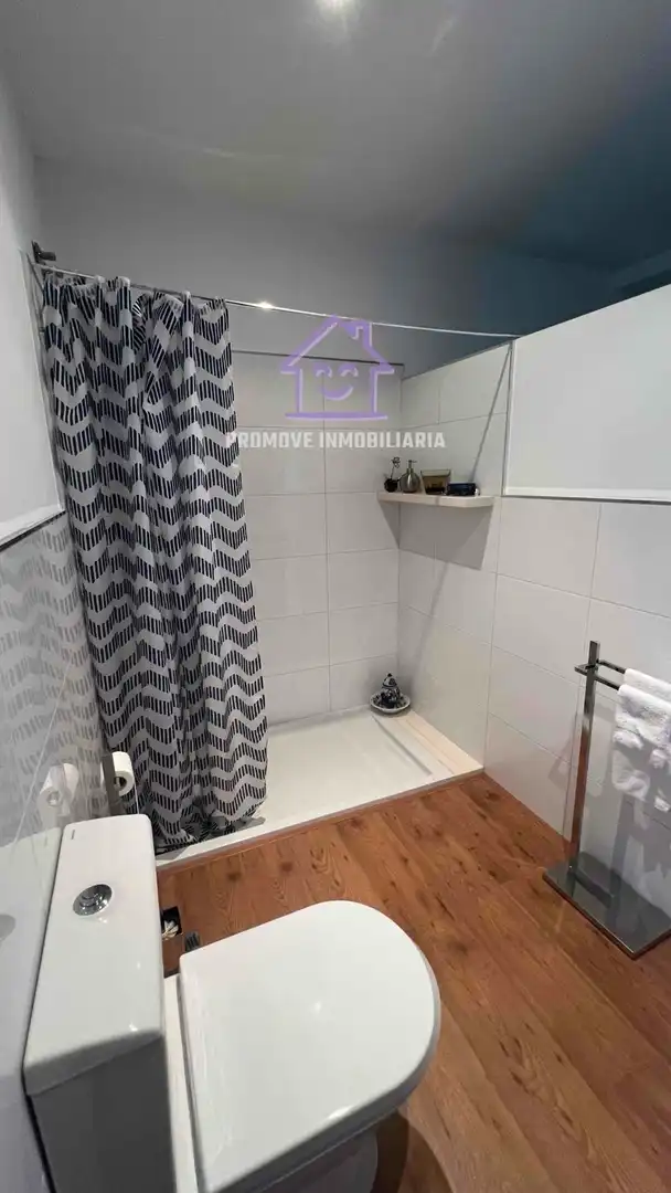 Baño de Casa o chalet de alquiler en A Coruña Capital  con Terraza y Trastero