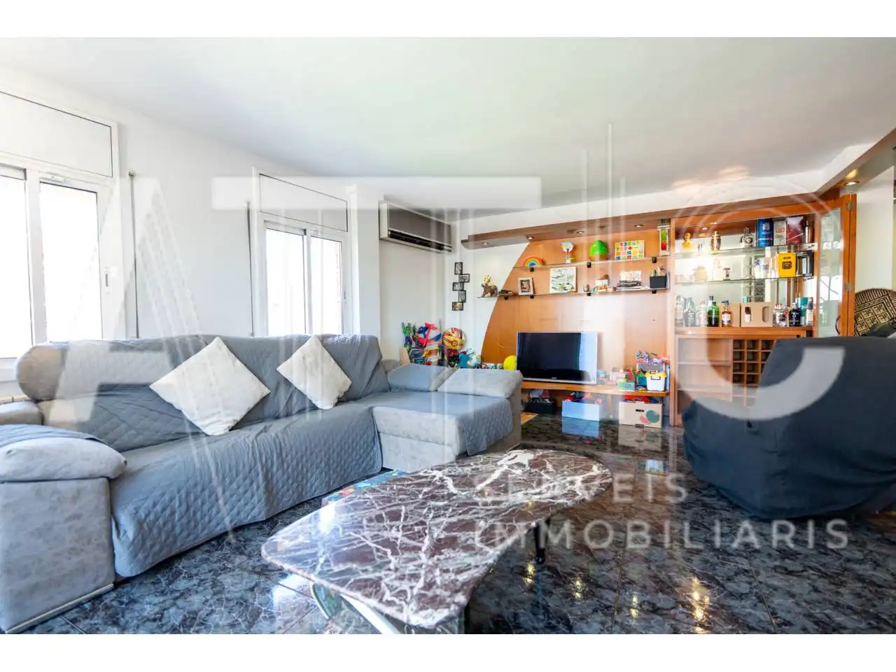 Sala de estar de Ático en venta en Polinyà con Aire acondicionado, Calefacción y Terraza