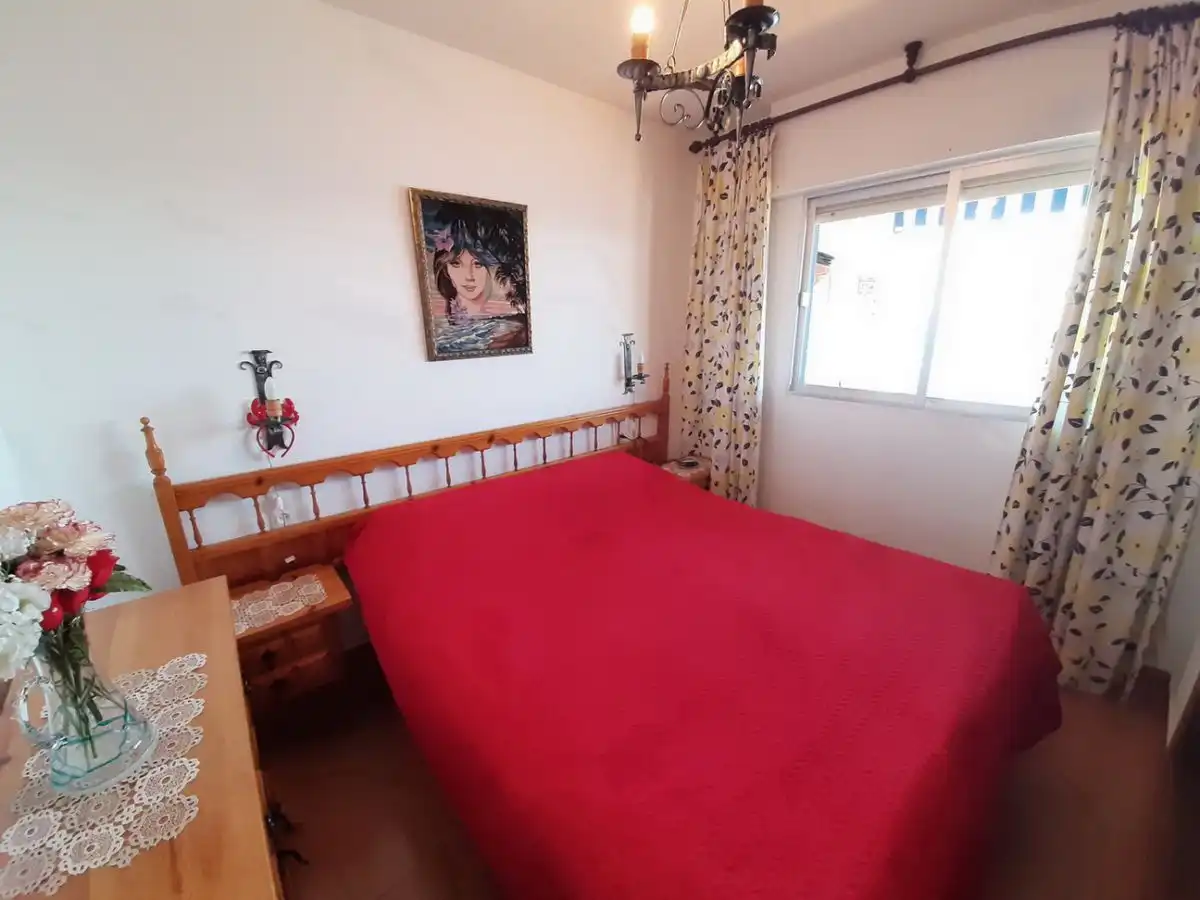 Habitación de Piso de alquiler en Almuñécar con Aire acondicionado, Terraza y Piscina