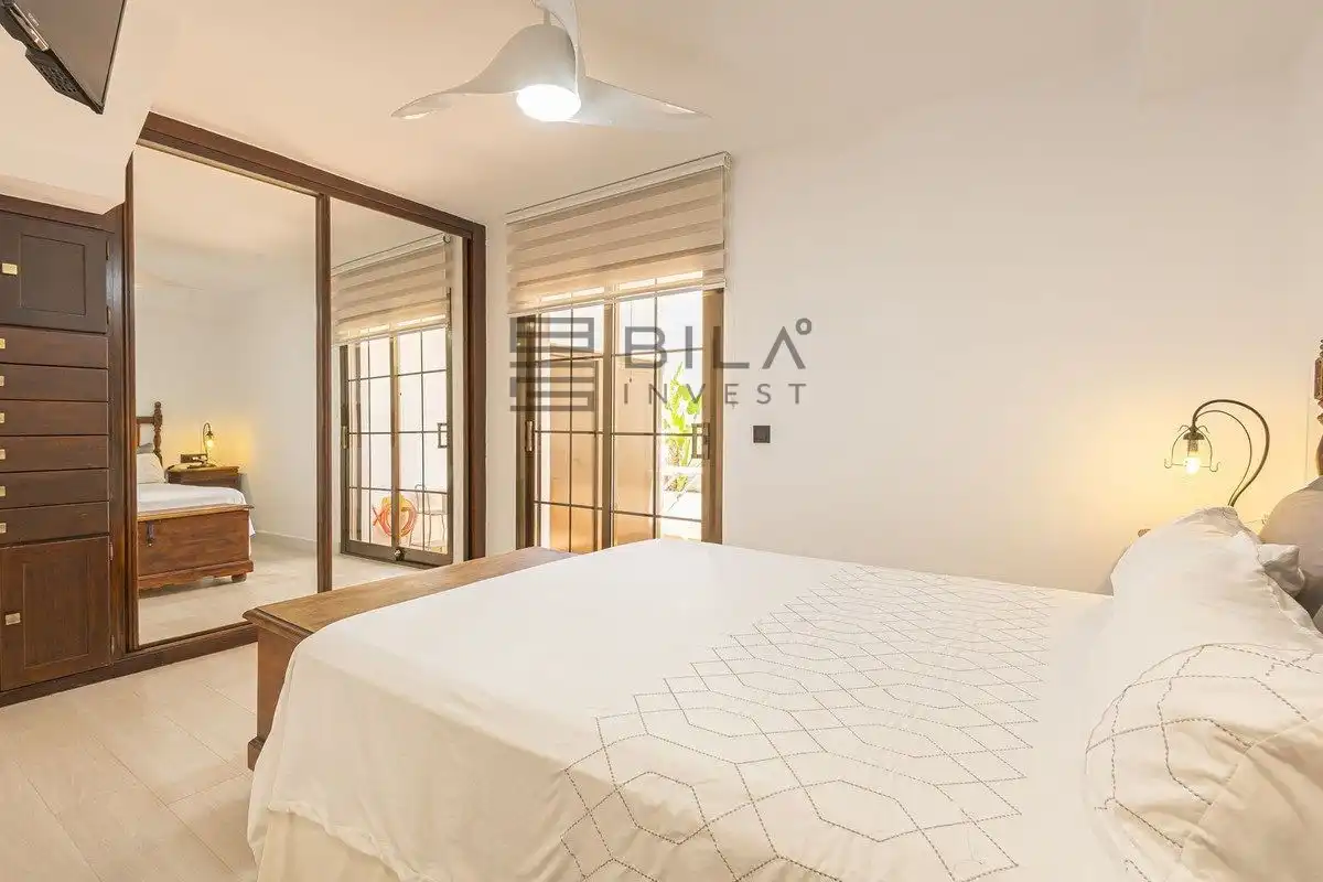Habitación de Dúplex en venta en Fuengirola con Aire acondicionado, Terraza y Piscina