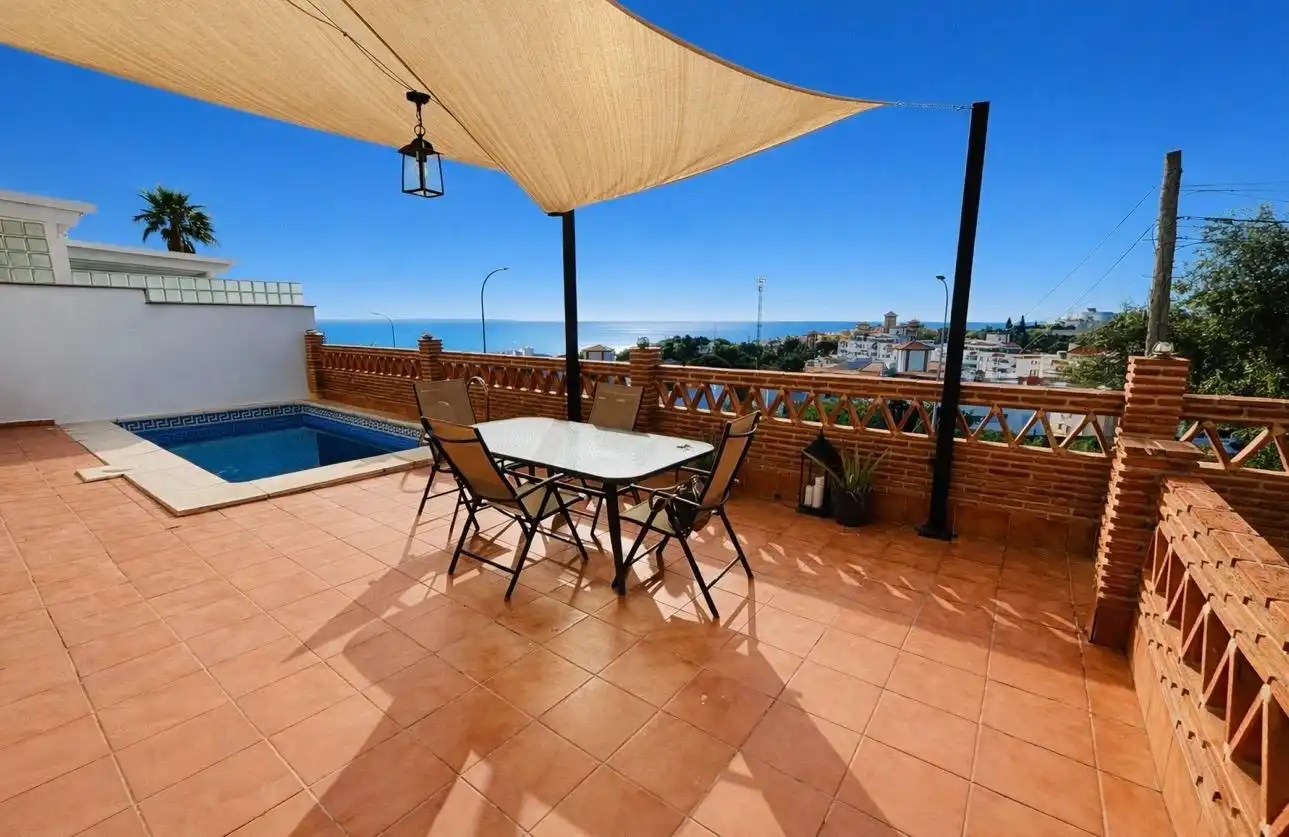 Terrace of Single-family semi-detached for sale in Benalmádena  with Air Conditioner, Swimming Pool and Furnished