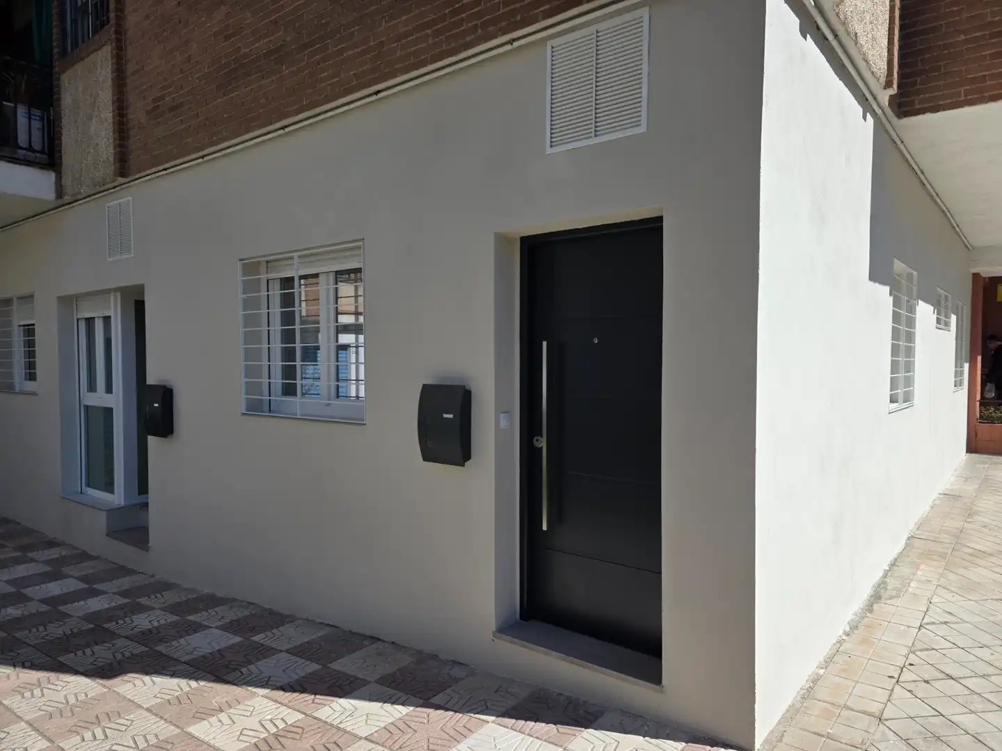 Vista exterior de Piso en venta en Granada con Aire acondicionado, Calefacción y Parquet