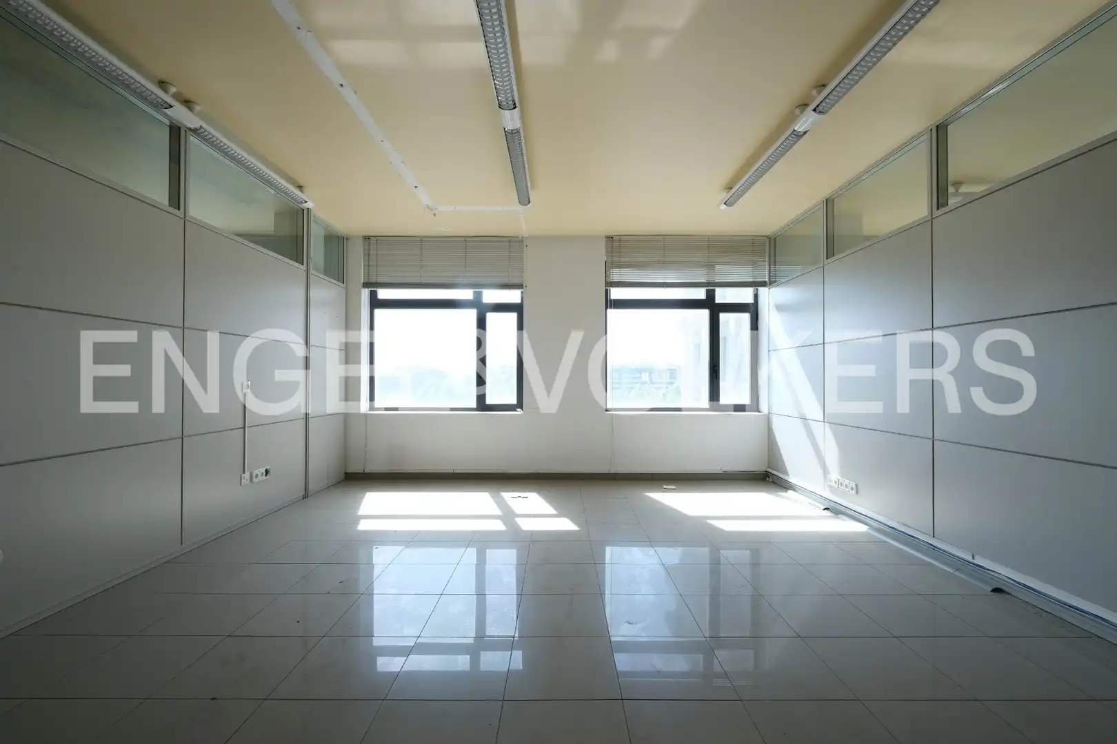 Oficina con ascensor en venta en Avinguda de Blondel, imagen 2