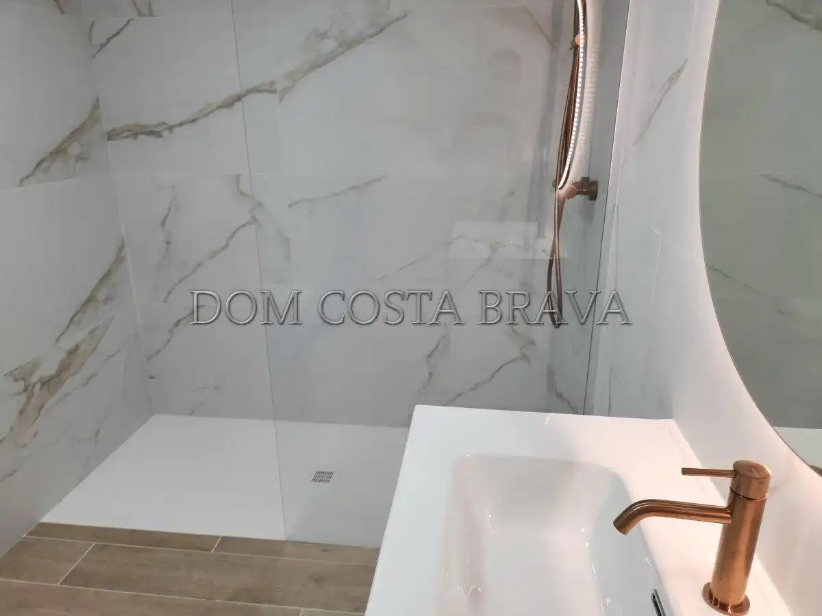 Dúplex con terraza en venta en Carrer Andreu Tuyet i Santamaria, imagen 12
