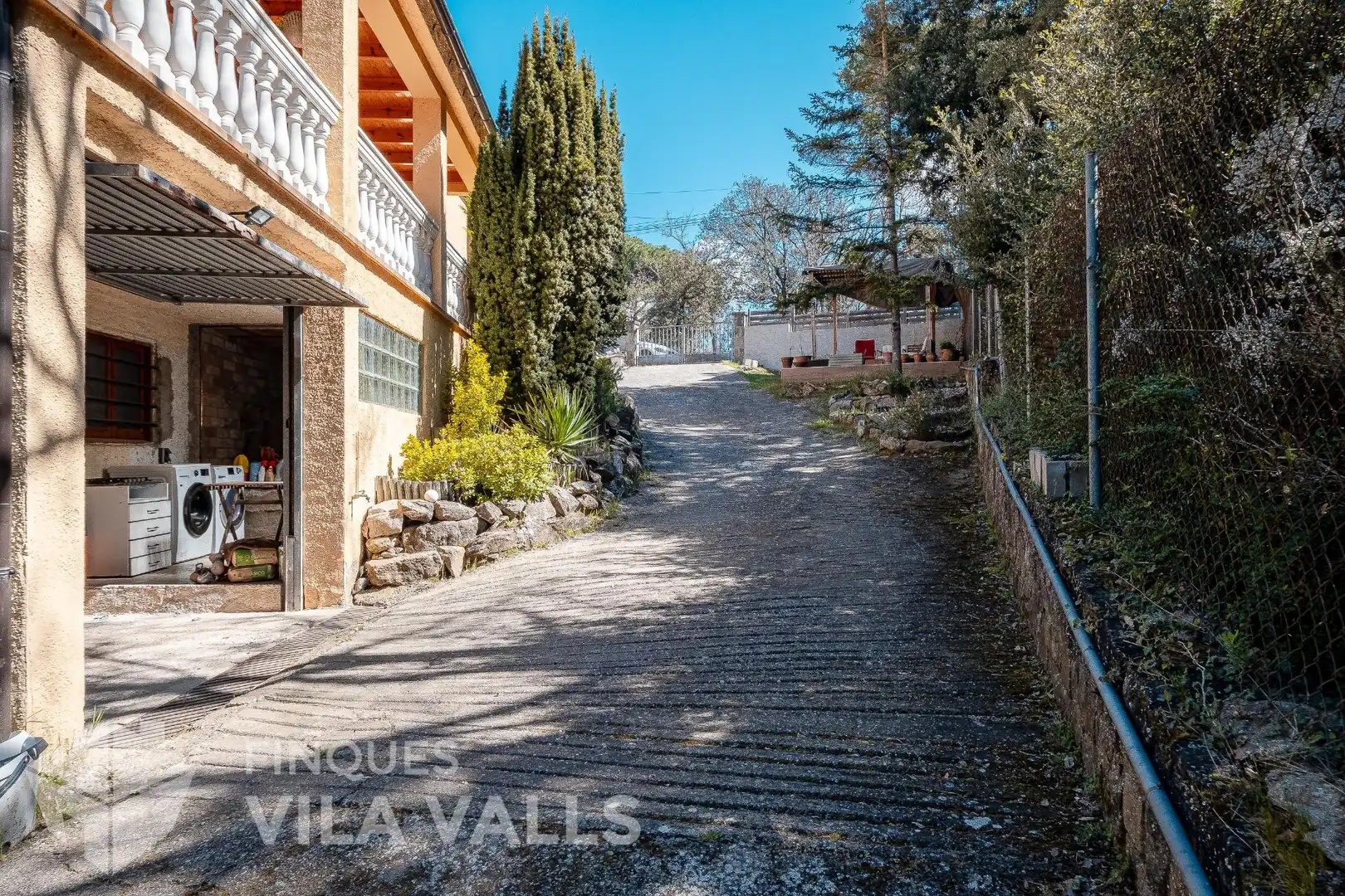 Vista exterior de Casa o xalet en venda en Sant Quirze Safaja amb Jardí privat, Parquet i Terrassa