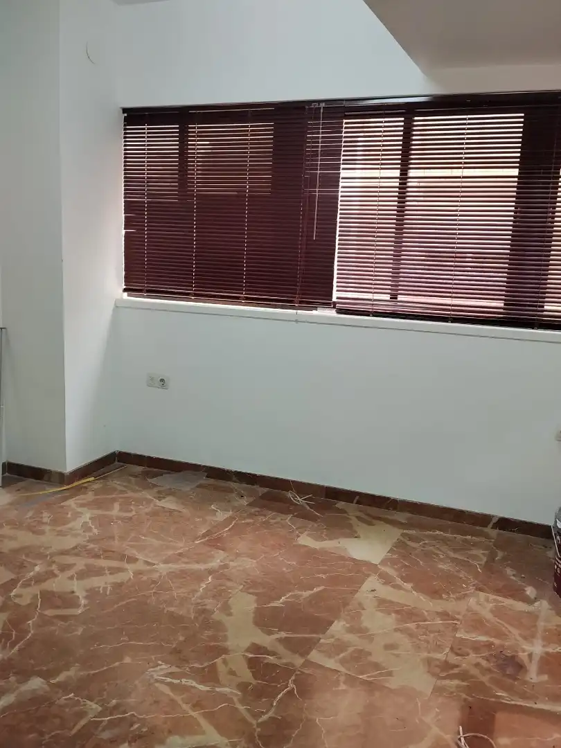 Office for rent in Motril  with Alarm