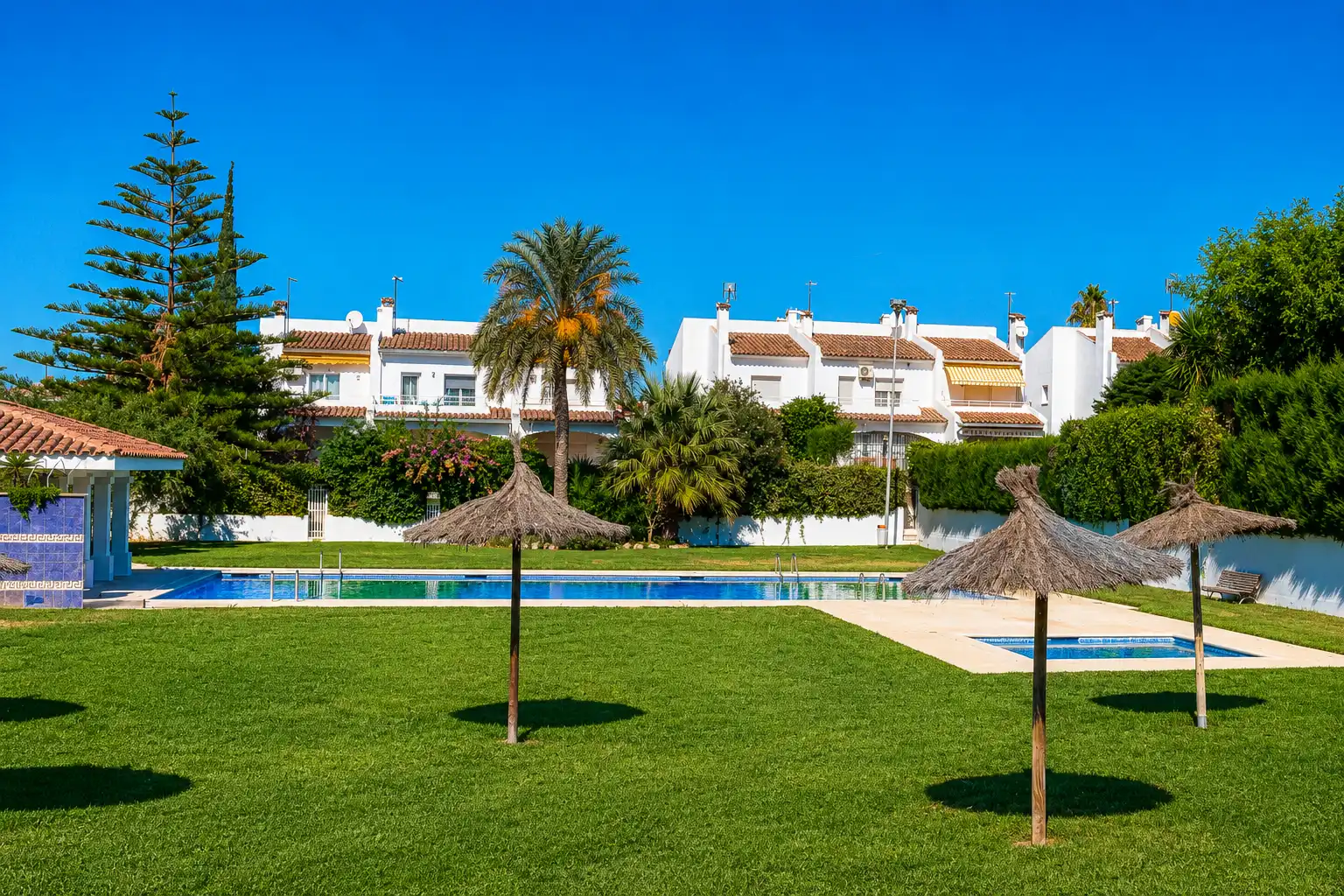 Jardí de Casa adosada en venda en Cambrils amb Aire condicionat, Calefacció i Jardí privat