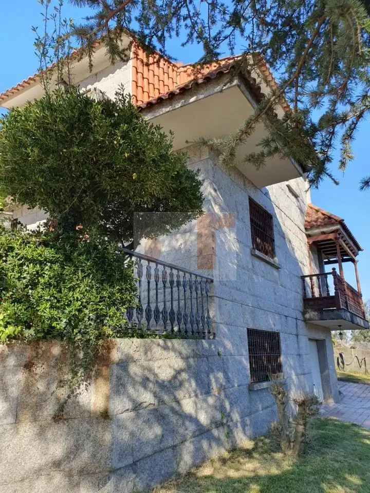 Vista exterior de Casa o chalet en venta en O Hío