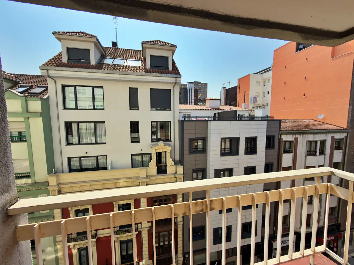 Vista exterior de Pis en venda en Gijón  amb Calefacció, Parquet i Terrassa