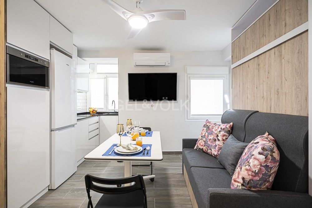 Living room of Study to rent in  Madrid Capital  with Air Conditioner and Heating
