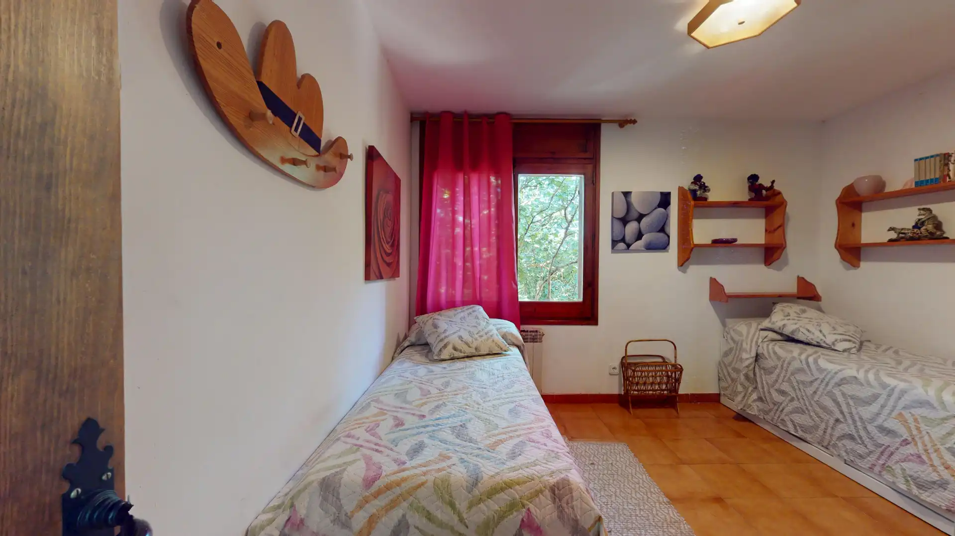 Dormitori de Casa o xalet en venda en Prades amb Calefacció, Jardí privat i Terrassa