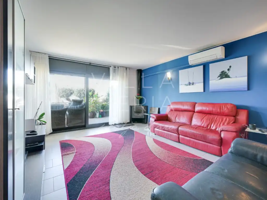 Casa con piscina en venta en Avenida Paisos Catalans 18, imagen 8