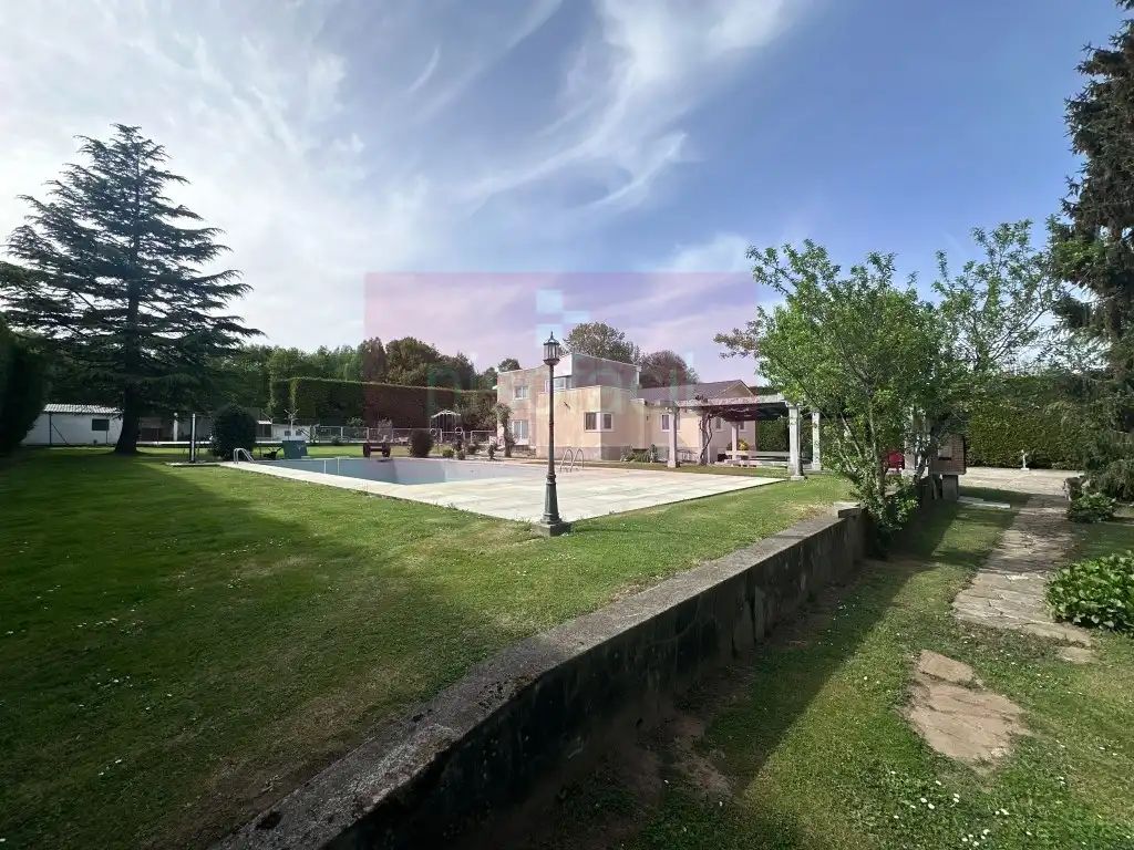 Garden of Houses for sale in Guntín