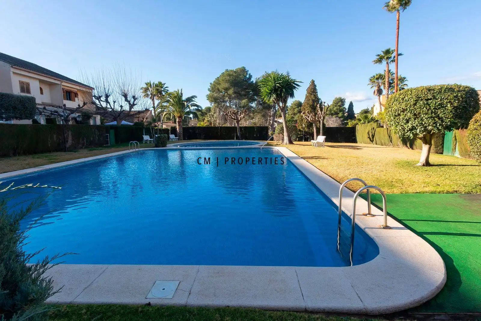 Casa adosada en venta en La Cañada