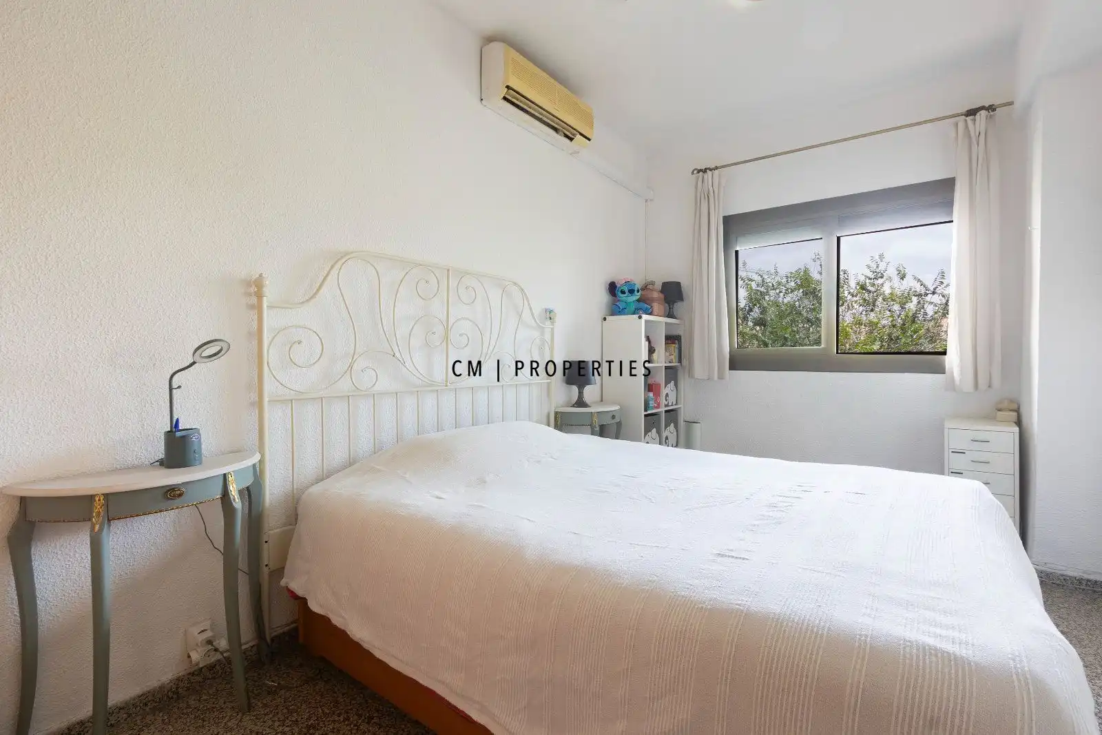 Bedroom of Flat for sale in Valencia  with Air Conditioner, Heating and Terrace