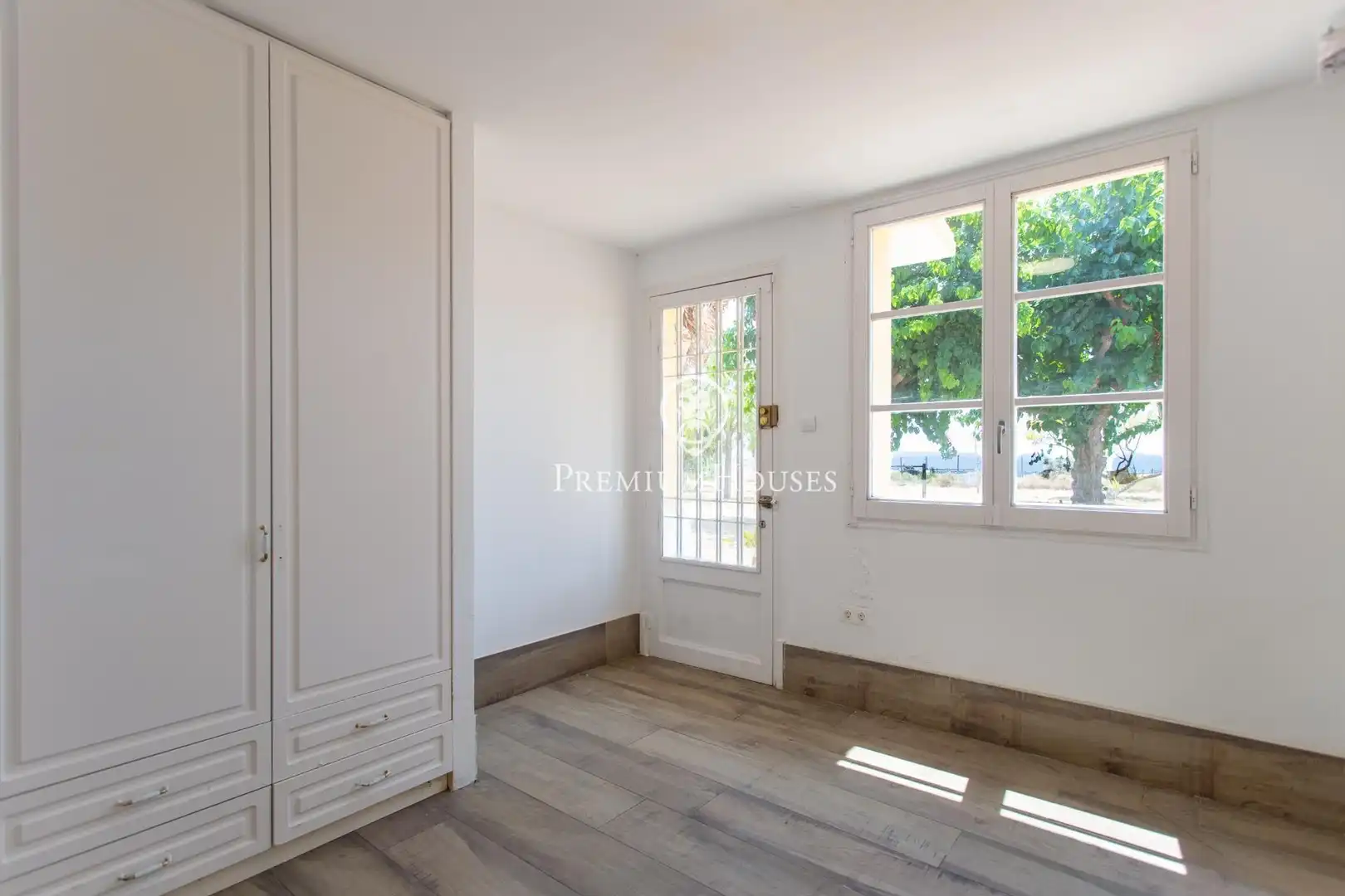 Bedroom of Houses for sale in Mataró