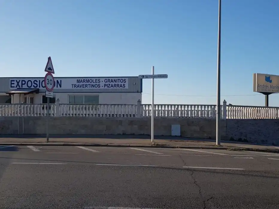 Nau industrial en venda a Calle pedrosa 27