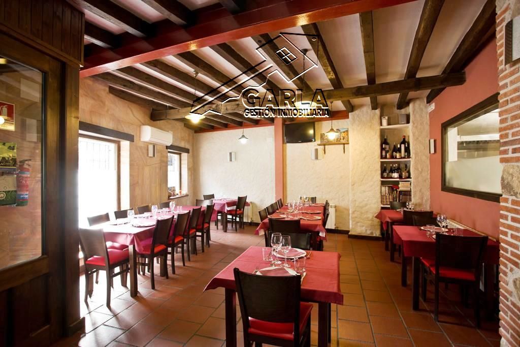 Local en venda en Sequeros amb Terrassa