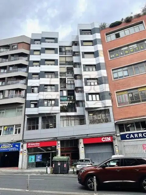 Exterior view of Flat for sale in Deusto