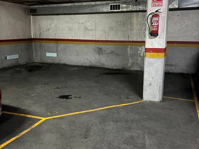 Garaje en Alquiler en Carrer Santiago Rusiñol, 2 en Marianao