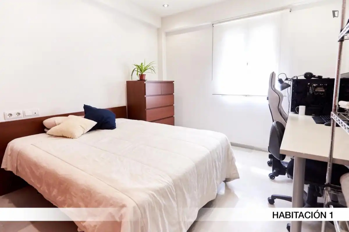 Room in Los Remedios