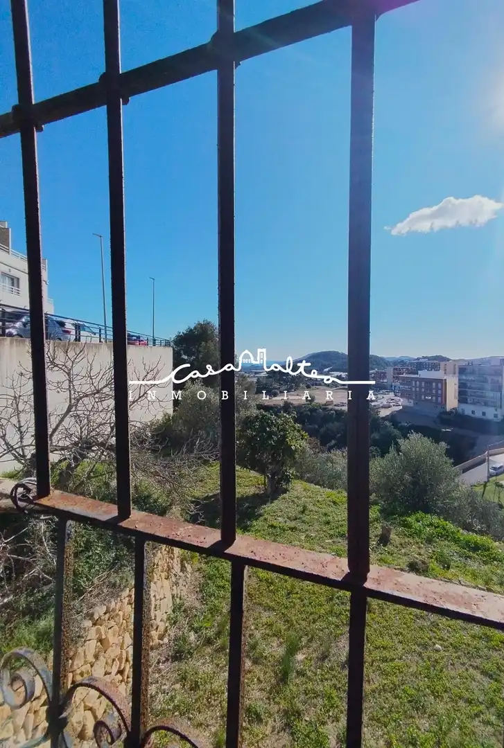Vista exterior de Casa o xalet en venda en Callosa d'en Sarrià amb Jardí privat