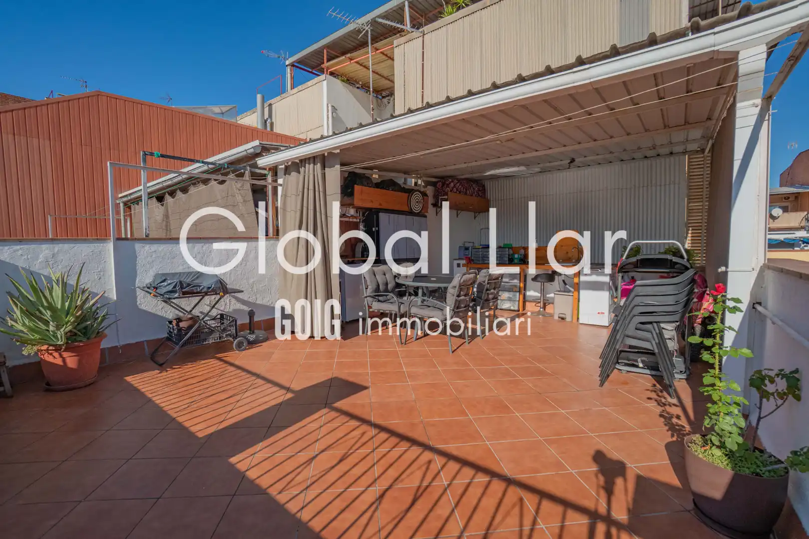 Terrace of Detached homes for sale in Sabadell  with Air Conditioner, Heating and Parquet flooring