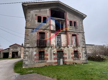 Country house with balcony for sale in Barrio Renedo de Bricia 9