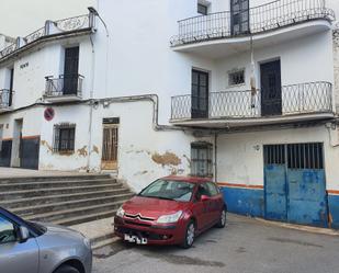 Exterior view of Building for sale in Canals