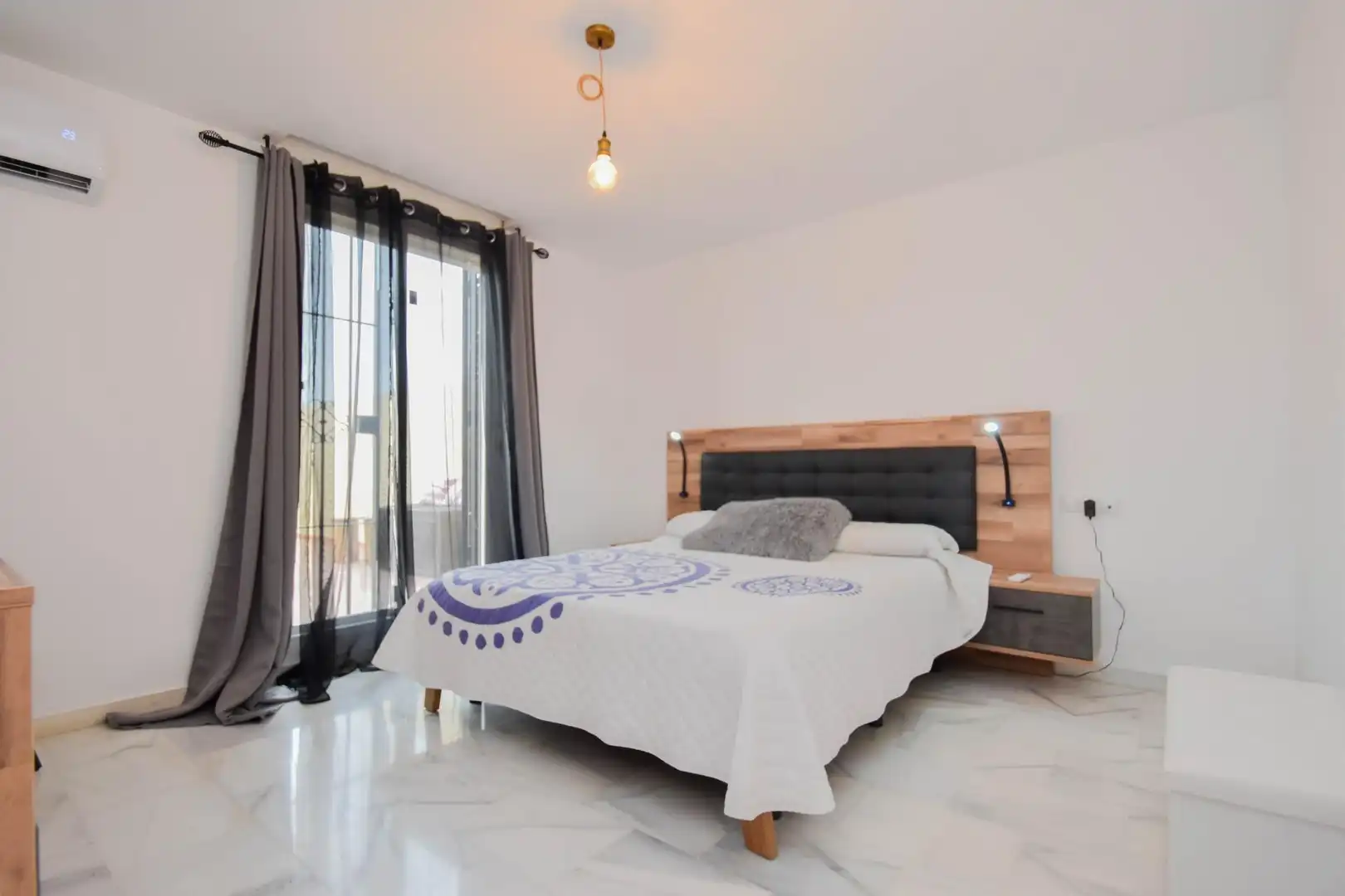 Dormitori de Dúplex en venda en Cúllar Vega amb Aire condicionat, Calefacció i Terrassa