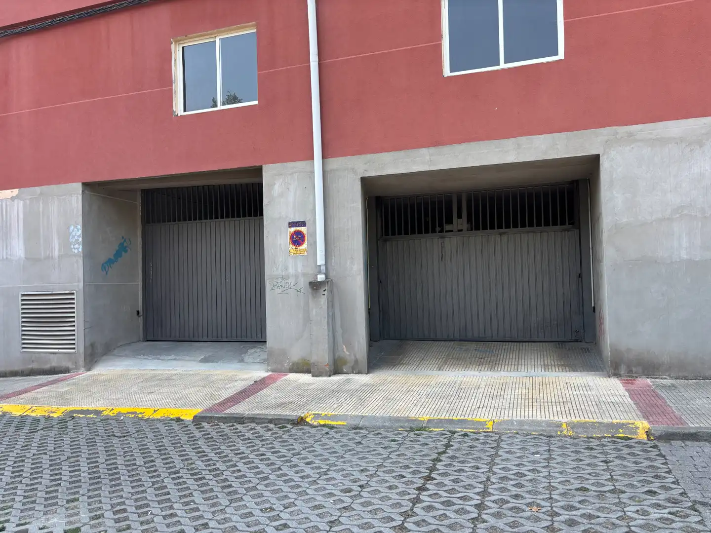 Parking de Piso de alquiler en Culleredo con Calefacción, Parquet y Trastero
