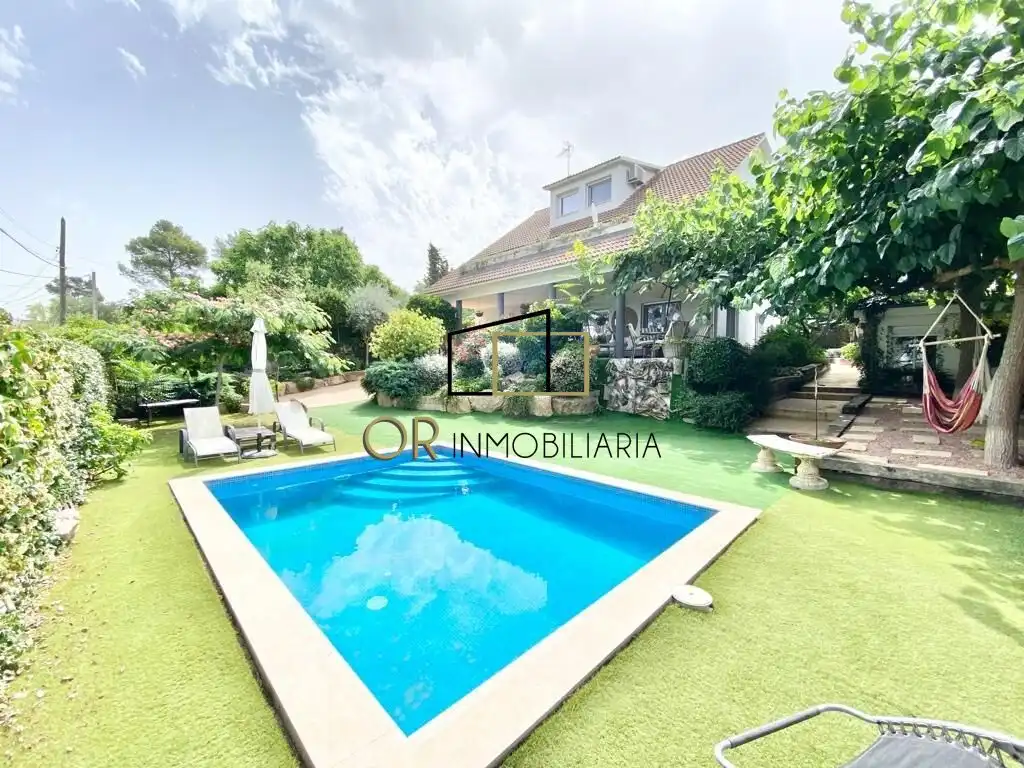 Casa con terraza en venta en Mediona