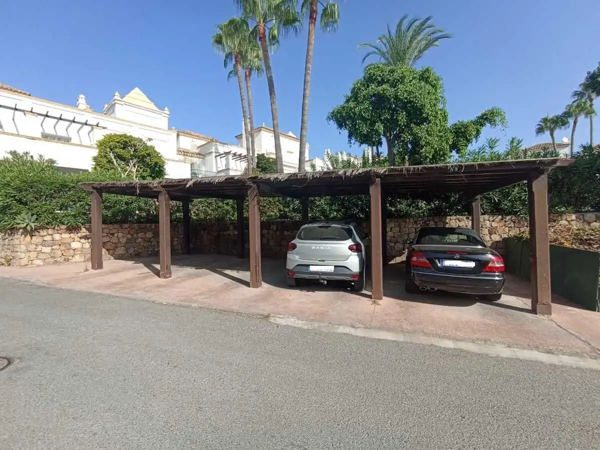 Parking de Casa o chalet en venta en Estepona con Calefacción, Terraza y Trastero
