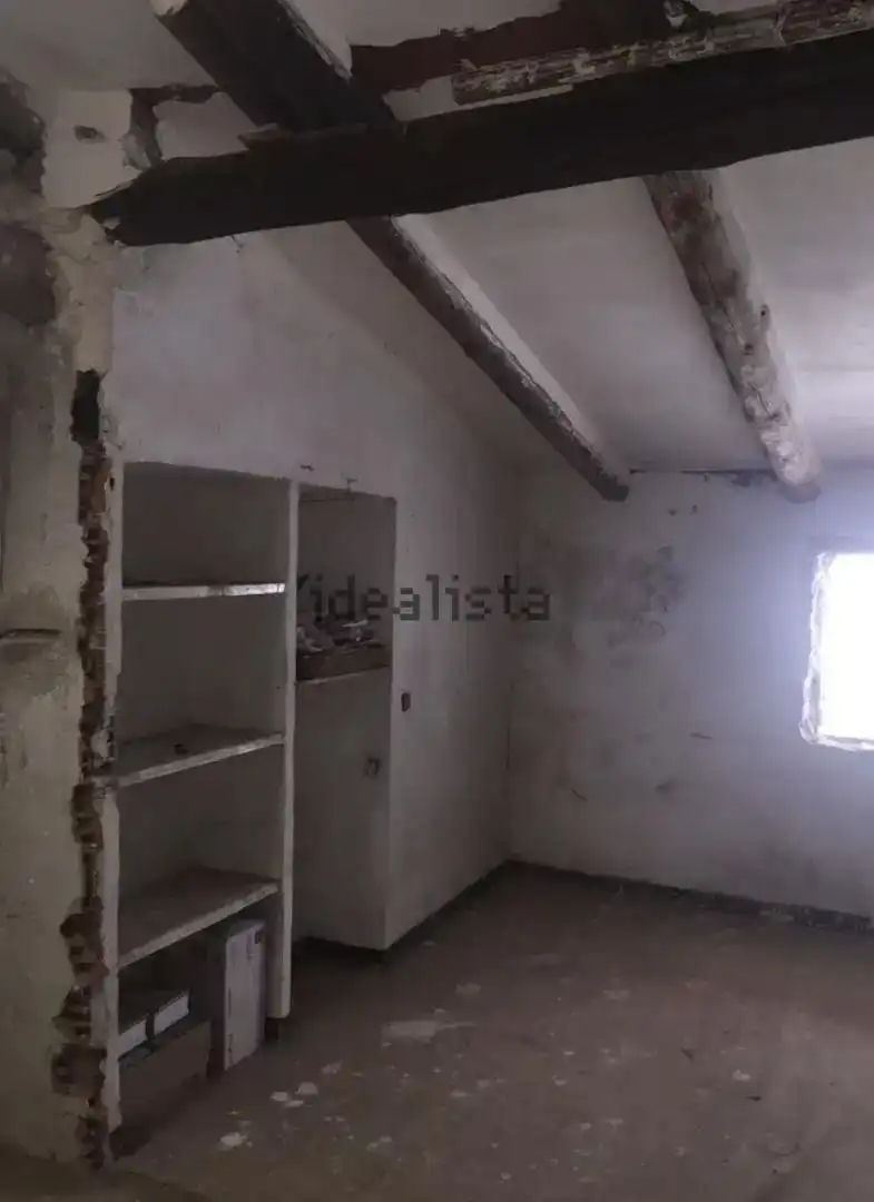 Habitación de Casa adosada en venta en Azuara