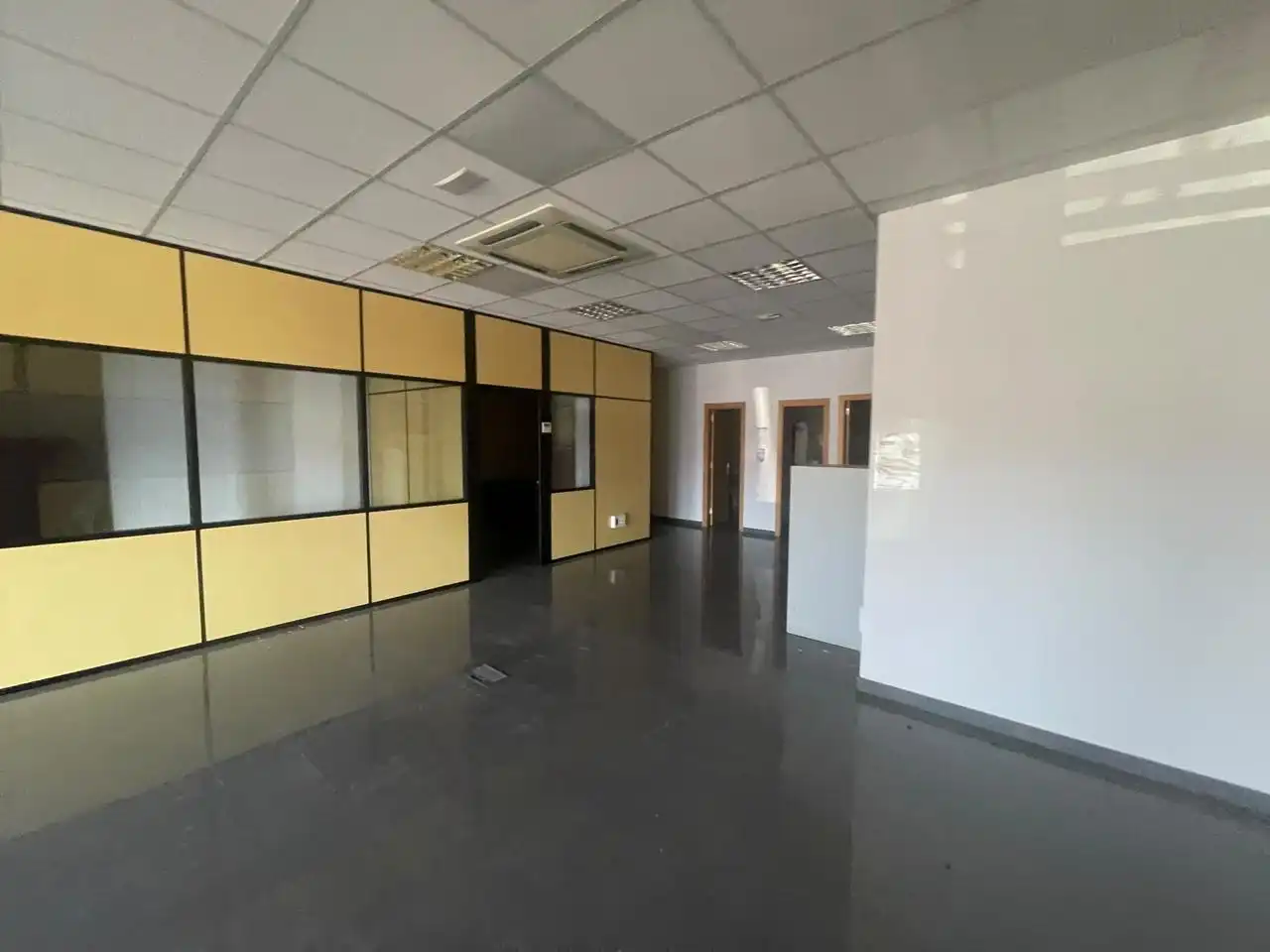 Gewerbefläche zum Verkauf in Calle Secundino Delgado 5, imagen 14