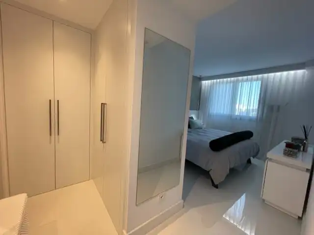 Dormitori de Apartament de lloguer en Marbella amb Aire condicionat, Moblat i Es permeten mascotes