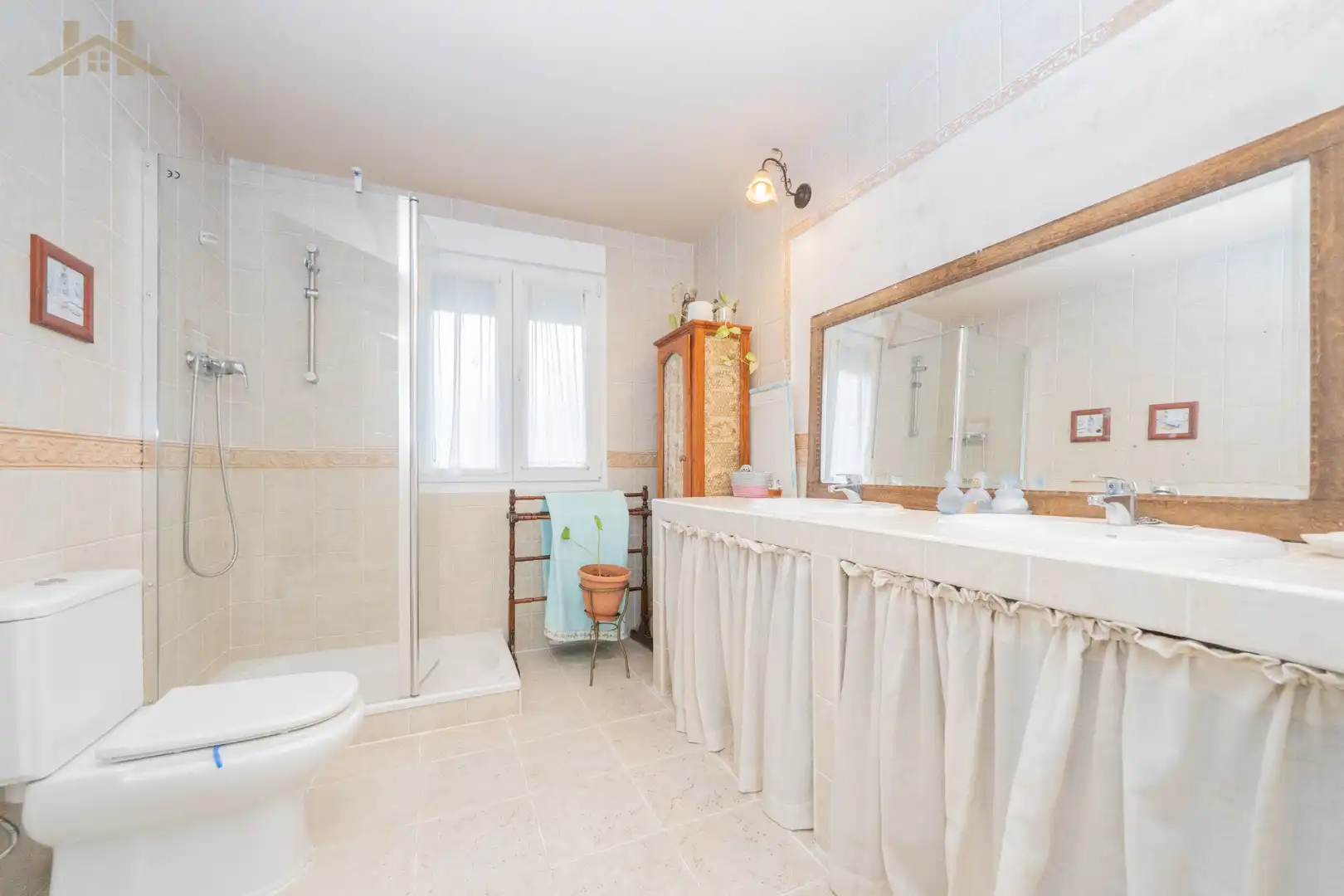 Bathroom of Houses for sale in Manzanares El Real  with Heating, Private garden and Storage room