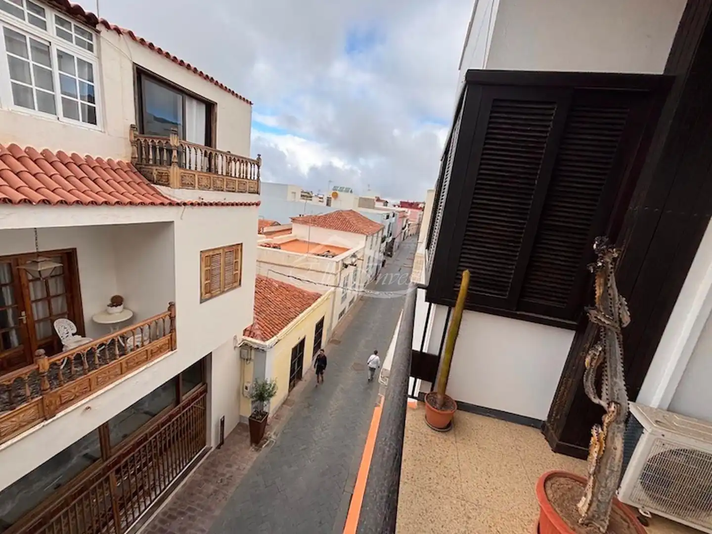 Vista exterior de Casa o xalet en venda en Guía de Isora amb Aire condicionat, Terrassa i Traster