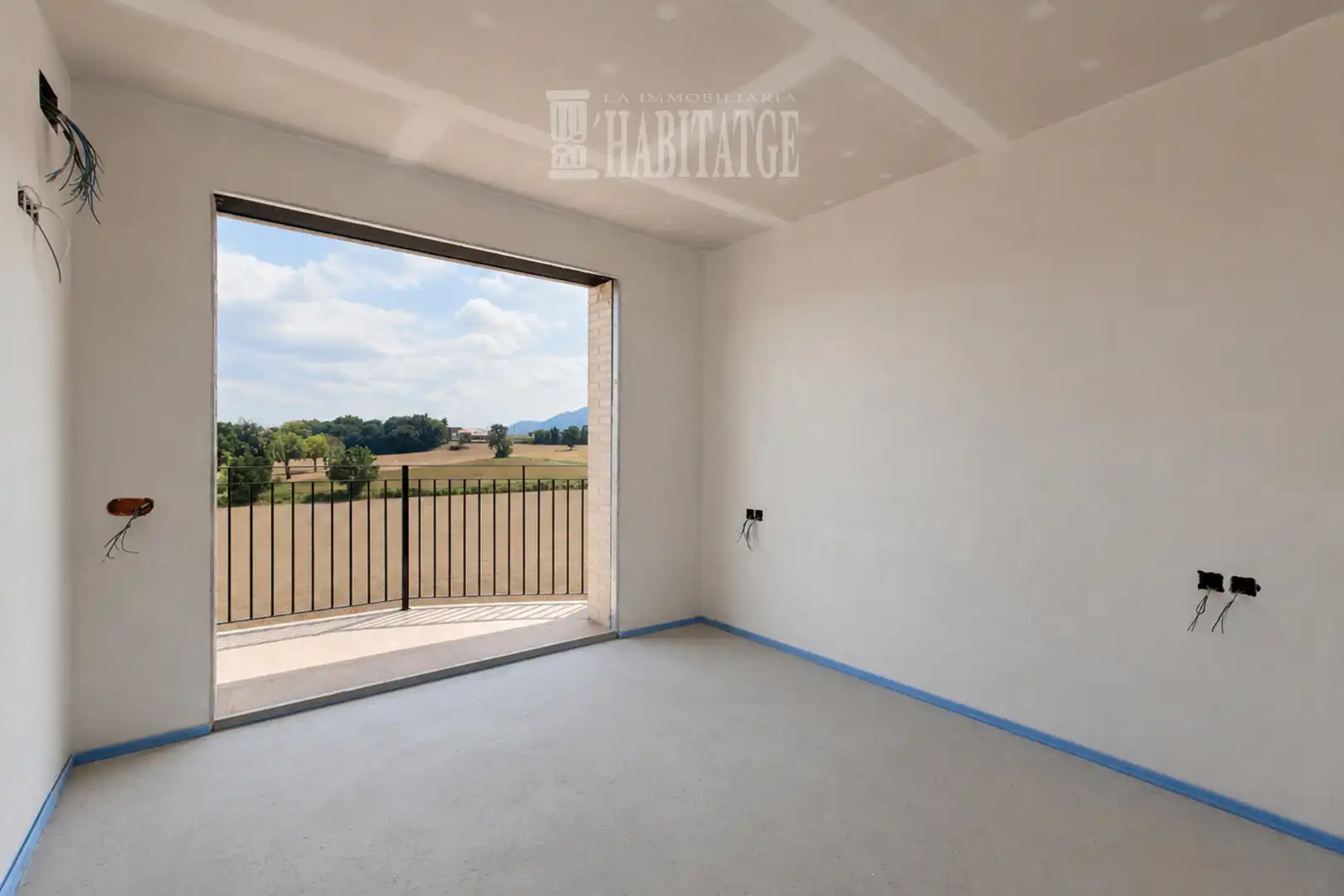Casa d'obra nova amb terrassa en venda a Carrer Balenyà, imagen 29