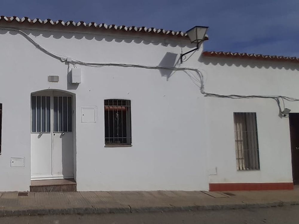 Vista exterior de Casa adosada en venta en Azuaga