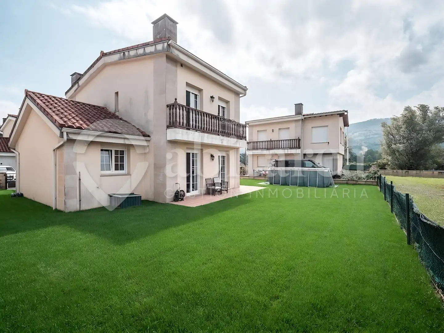 Houses for sale in Castañeda  with Heating, Private garden and Parquet flooring
