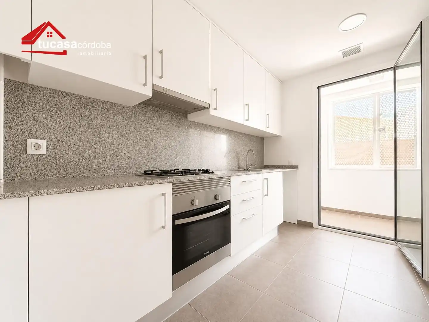 Cocina de Planta baja en venta en Córdoba con Aire acondicionado, Terraza y Trastero