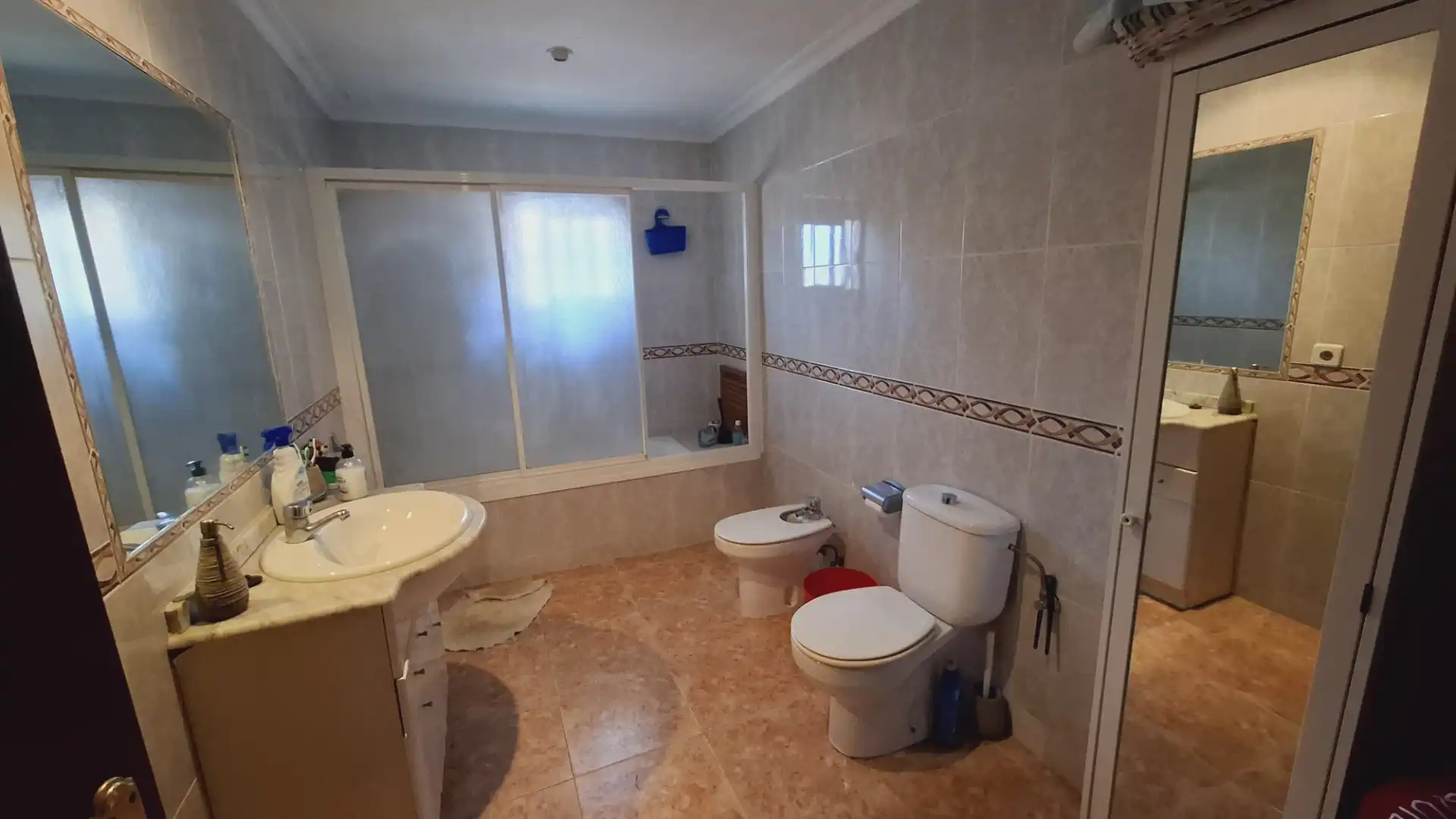 Bathroom of Houses for sale in Chiclana de la Frontera