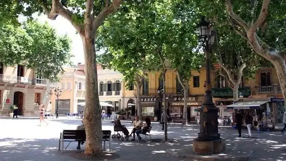 Vista exterior de Pis de lloguer en Barcelona amb Terrassa i Moblat