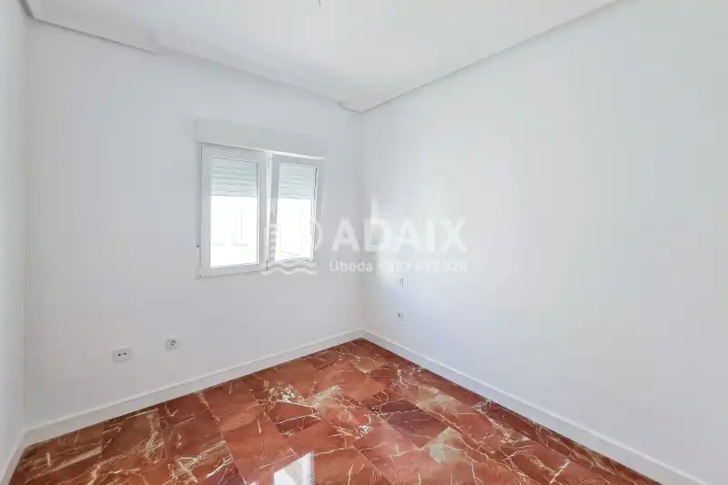 Schlafzimmer von Wohnung zum Verkauf in Úbeda mit Balkon