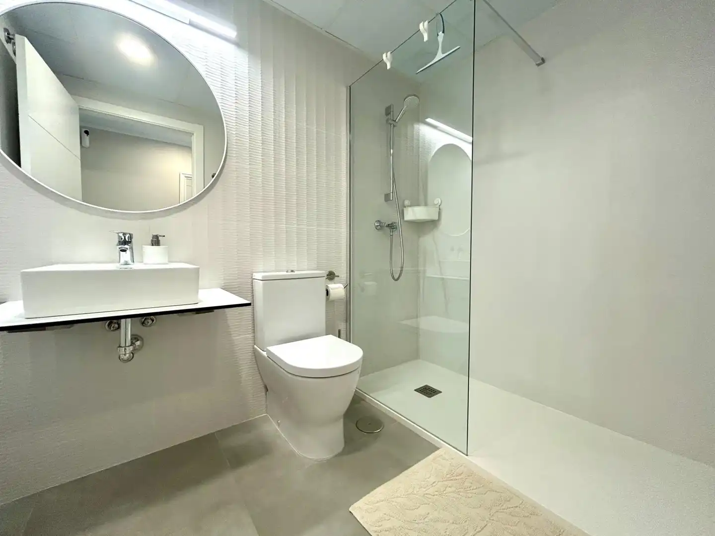 Bany de Apartament en venda en Orihuela amb Aire condicionat, Jardí privat i Terrassa