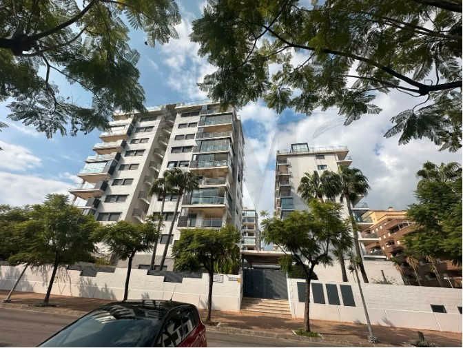 Vista exterior de Pis en venda en Oropesa del Mar / Orpesa amb Aire condicionat, Jardí privat i Parquet