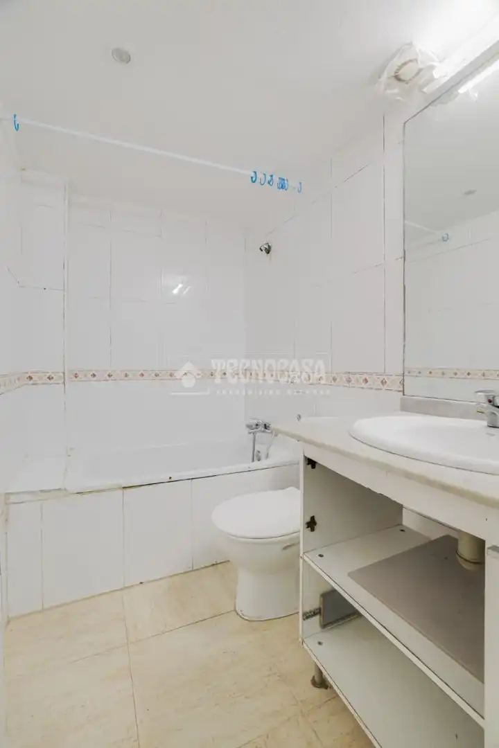 Bathroom of Study for sale in Barcelona